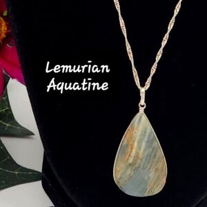 Lemurian Aquatine pendant